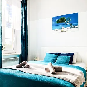 Apartment Next To Wawel Castle, Vistula River & Old Town Cracow, Krakow