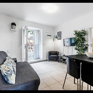Home4u - Mouraria Typical Neighborhood Apartment Lisbon