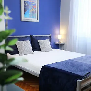 Chic Apartment Split